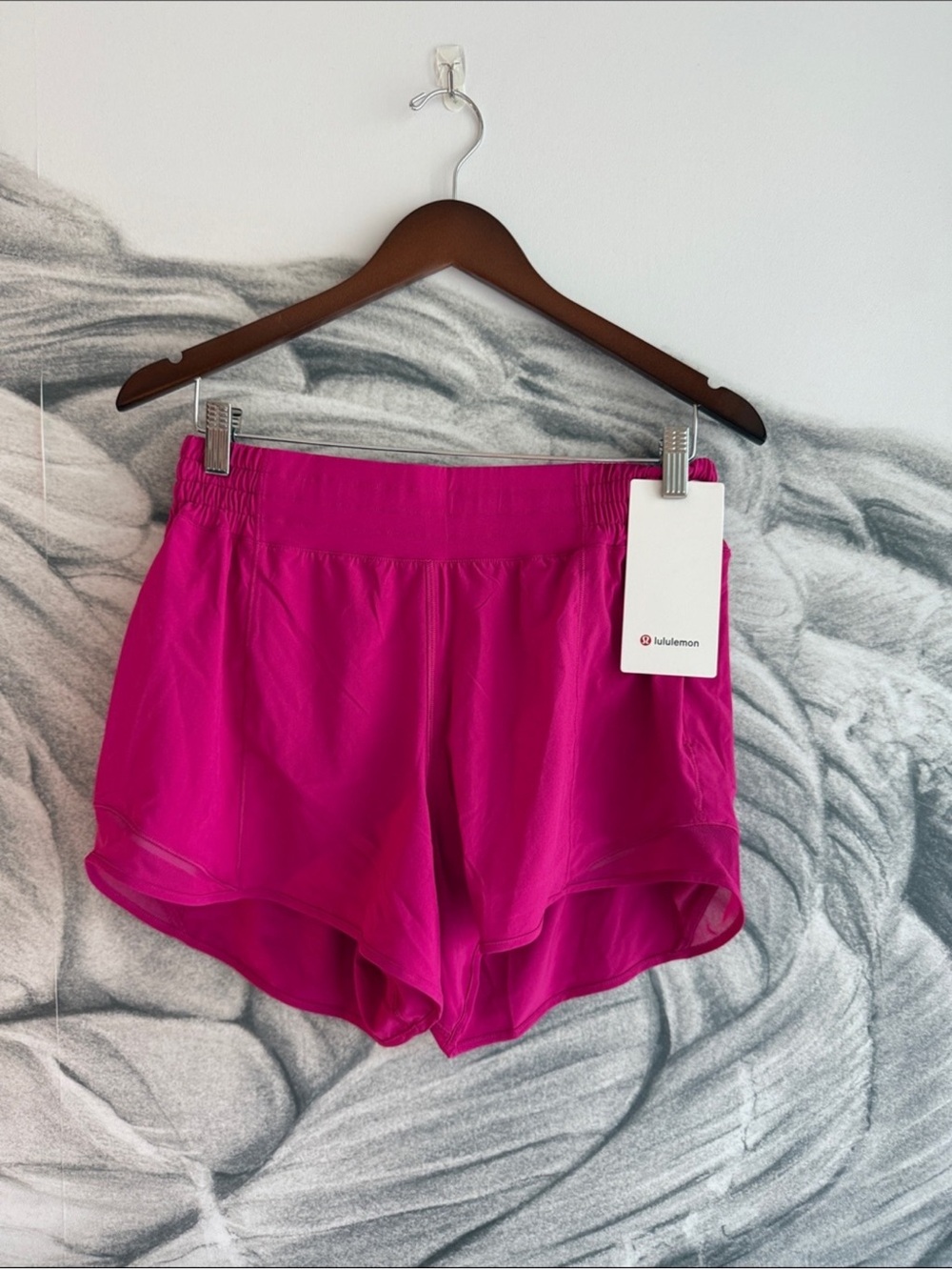 Lululemon Hotty Hot High-Rise Lined Short 4" Pink Flare Size 8 NWT